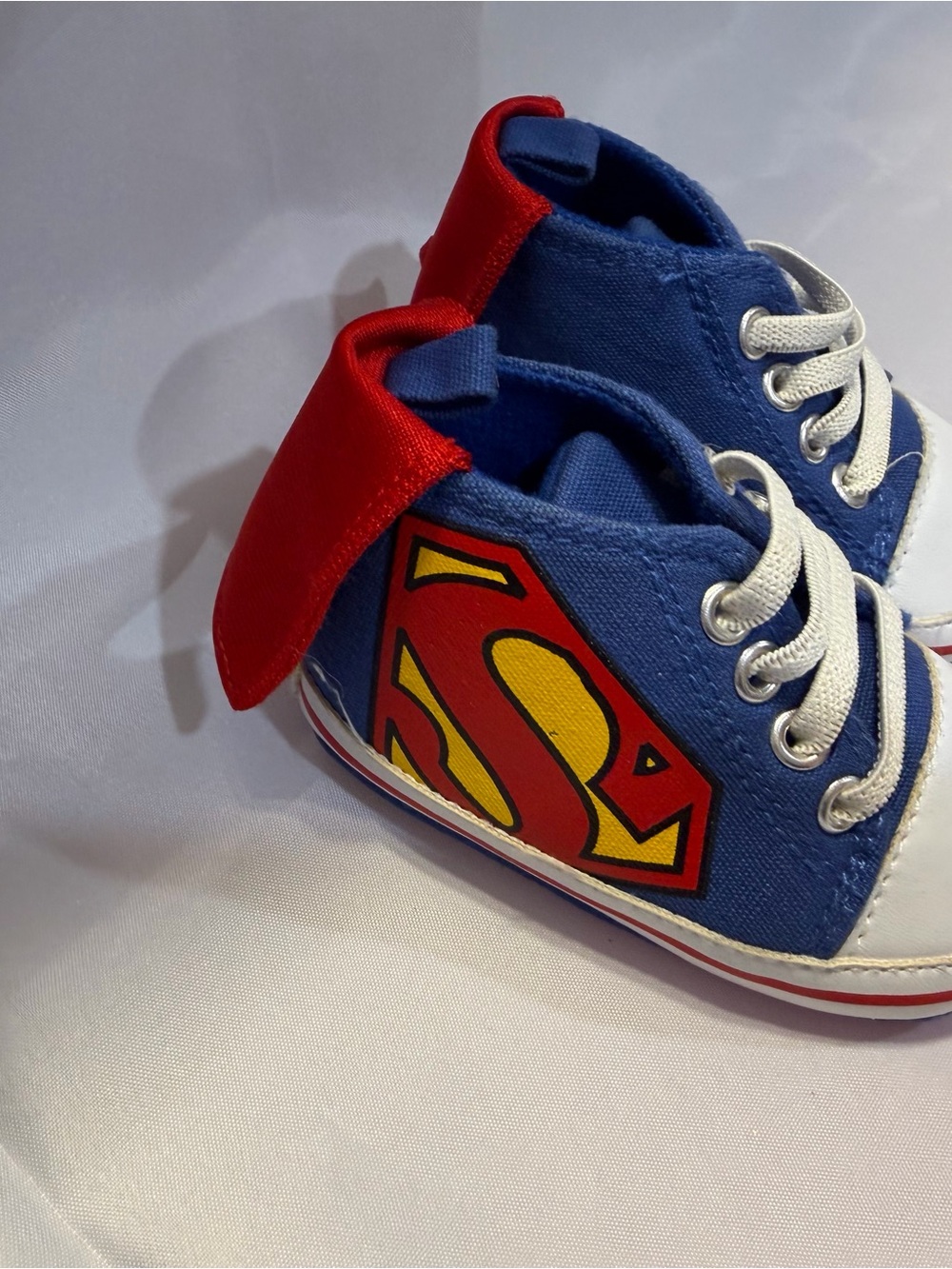Superman Baby High-Top shoes with cape size 6-9 months